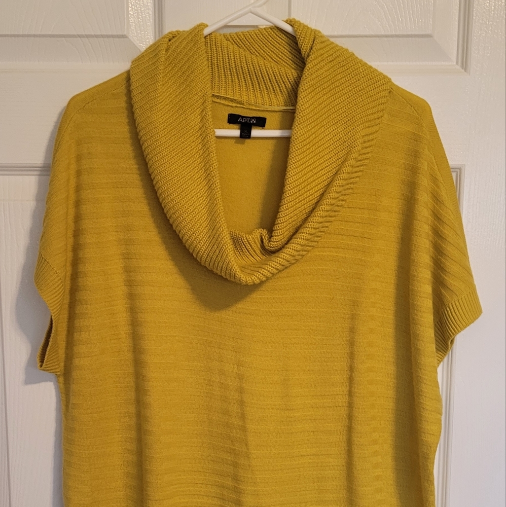 Apt 9 Short Sleeve Cowl Neck Tunic
